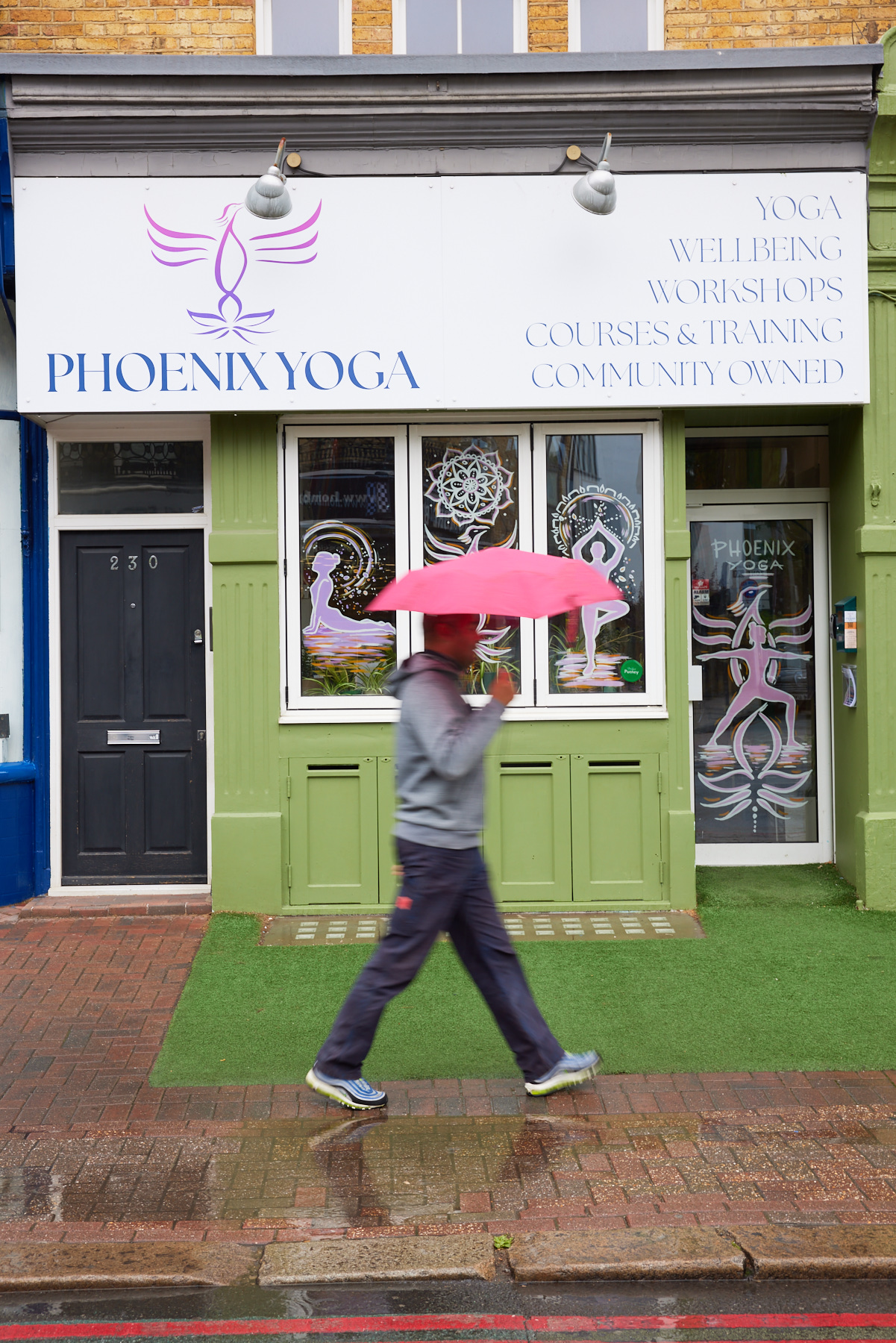 The entrance to Phoenix Yoga on Upper Richmond Road