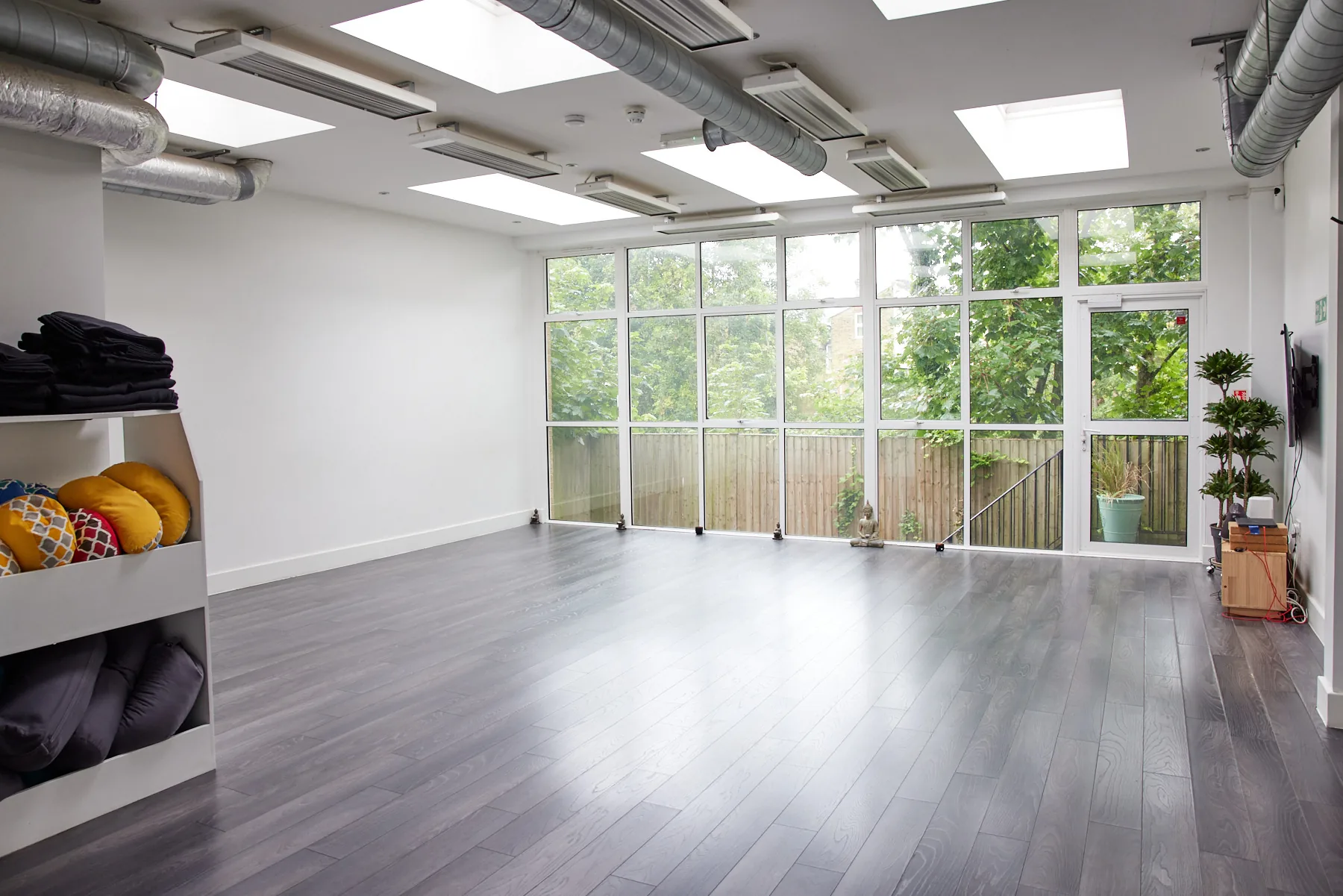 Natural light in the Heart studio at Phoenix Yoga